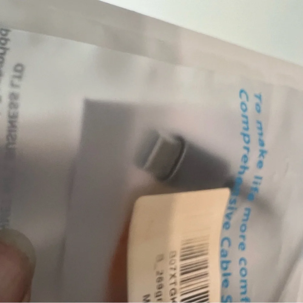 NWT USB to‎ HDMI Converter Cable